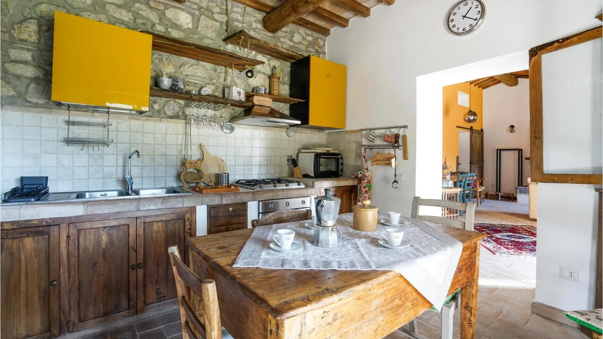 3 Bedroom Nice Home In Campiglia Dorcia Campiglia dʼOrcia 0*,  Itálie